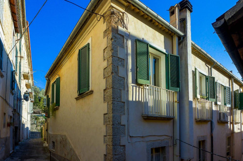 Abitazioni tipiche storiche in vendita a Arpino