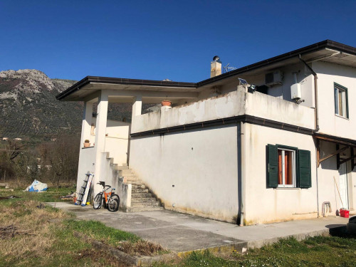 Villa bifamiliare in vendita a Roccasecca