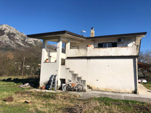 Villa bifamiliare in vendita a Roccasecca