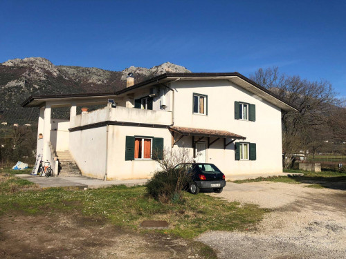 Villa bifamiliare in vendita a Roccasecca