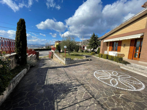soluzione semiindipendente in vendita a Veroli
