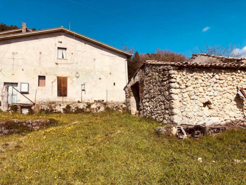 Casale di campagna in vendita a Santopadre