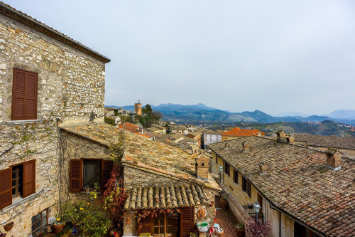 Abitazioni tipiche storiche in vendita a Monte San Giovanni Campano