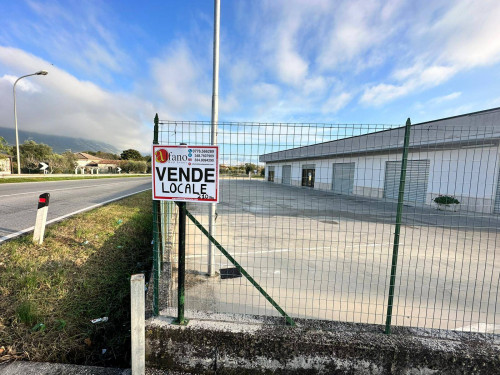 Locale commerciale in vendita a Roccasecca