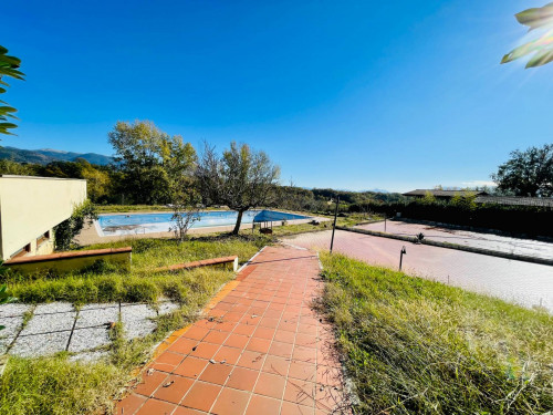 Turistico-alberghiero in vendita a Arce