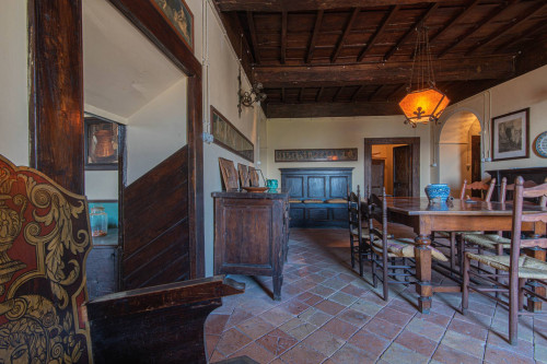 Palazzo storico in vendita a Vico nel Lazio
