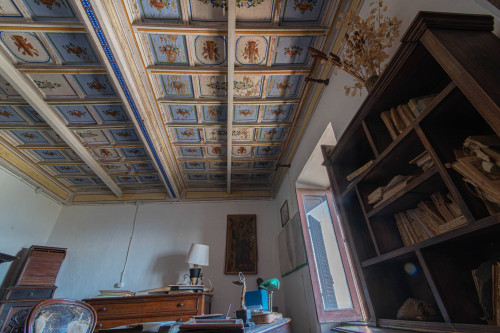Palazzo storico in vendita a Vico nel Lazio