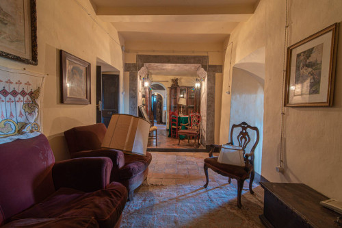 Palazzo storico in vendita a Vico nel Lazio