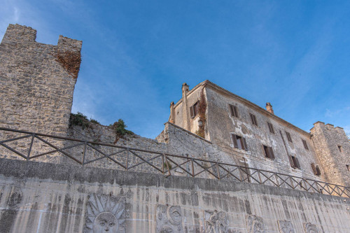 Palazzo storico in vendita a Vico nel Lazio