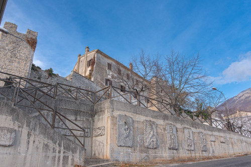 Palazzo storico in vendita a Vico nel Lazio