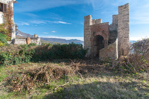 Palazzo storico in vendita a Vico nel Lazio