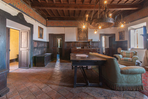Palazzo storico in vendita a Vico nel Lazio