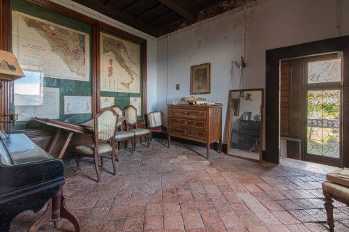 Palazzo storico in vendita a Vico nel Lazio