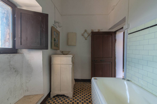 Palazzo storico in vendita a Vico nel Lazio