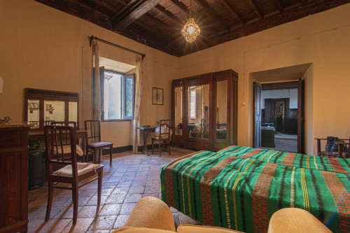 Palazzo storico in vendita a Vico nel Lazio