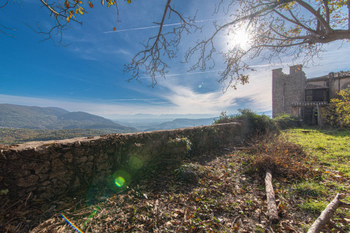 Palazzo storico in vendita a Vico nel Lazio