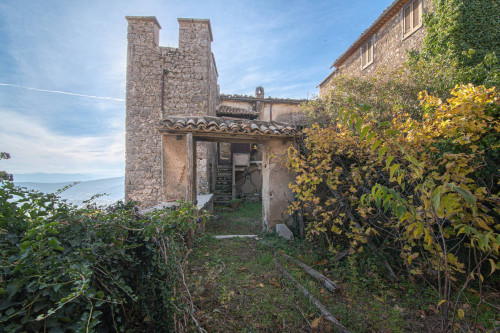 Palazzo storico in vendita a Vico nel Lazio