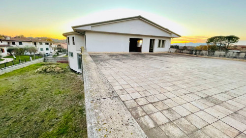 Palazzo intero stabile in vendita a Arce