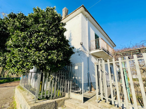 detached house for sale in Roccasecca