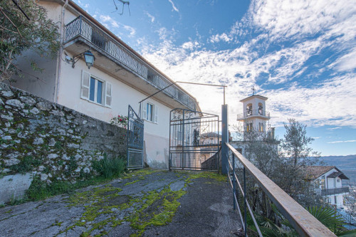 Palazzo storico in vendita a Posta Fibreno