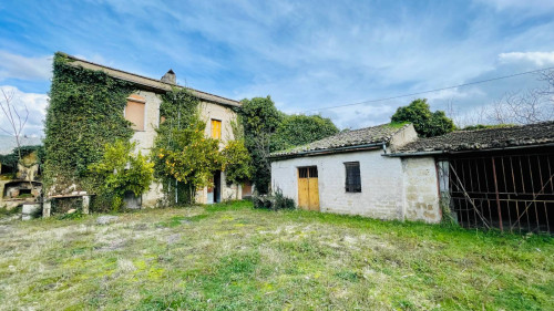 Casale di campagna in vendita a Roccasecca
