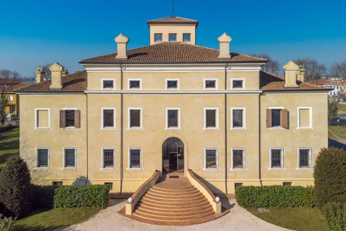 Abitazioni tipiche storiche in vendita a Gonzaga