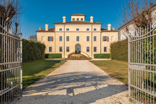 Abitazioni tipiche storiche in vendita a Gonzaga