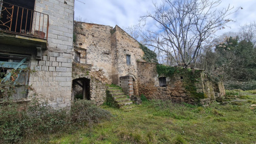 farmhouse for sale in Aquino