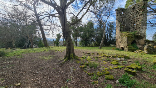 farmhouse for sale in Aquino