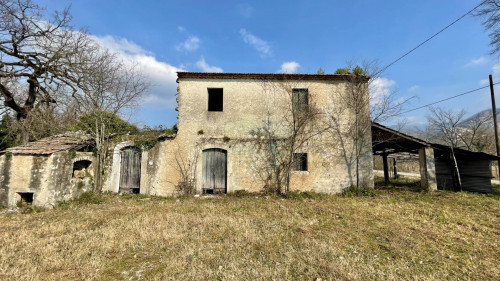 Casale di campagna in vendita a Roccasecca