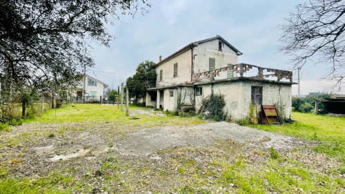 Casale di campagna in vendita a Roccasecca
