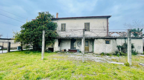Casale di campagna in vendita a Roccasecca