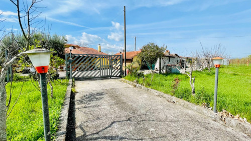 detached house for sale in Colfelice