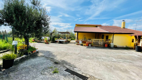 detached house for sale in Colfelice