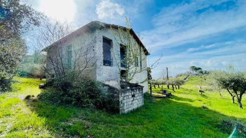 Casale di campagna in vendita a Roccasecca