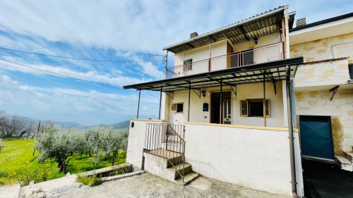 detached house for sale in Rocca d'Arce