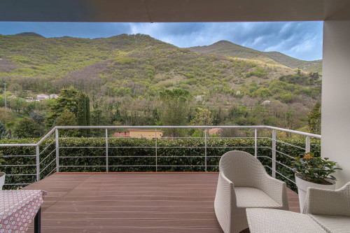 Villa for sale in Atina