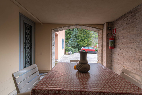 Villa for sale in Atina