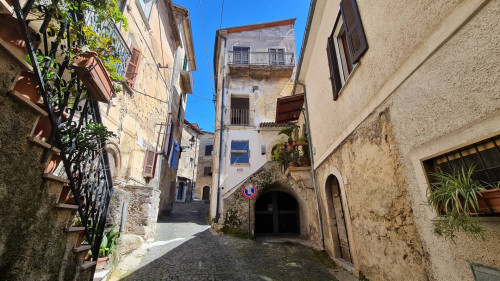 Abitazioni tipiche storiche in vendita a Arce