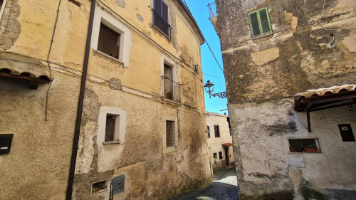Abitazioni tipiche storiche in vendita a Arce