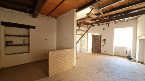 Abitazioni tipiche storiche in vendita a Arce