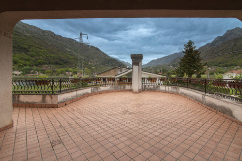 Villa for sale in Sant'Elia Fiumerapido