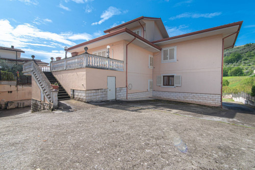 Villa in vendita a Monte San Giovanni Campano
