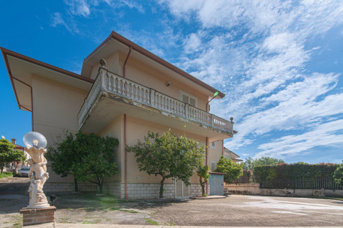 Villa in vendita a Monte San Giovanni Campano