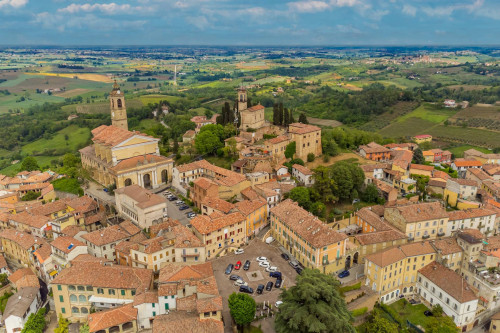 Palazzo storico in vendita a Vignale Monferrato