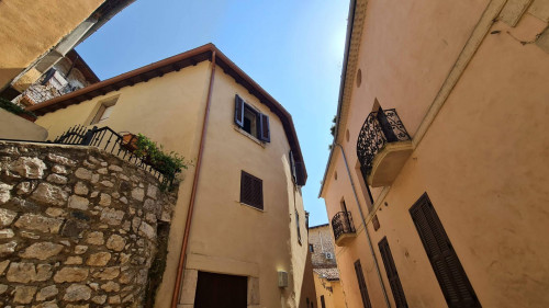Abitazioni tipiche storiche in vendita a Prossedi
