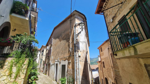 Abitazioni tipiche storiche in vendita a Prossedi