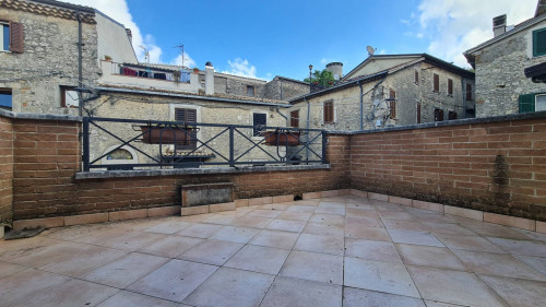 typical historical house for sale in Santopadre