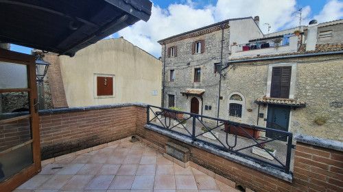 typical historical house for sale in Santopadre