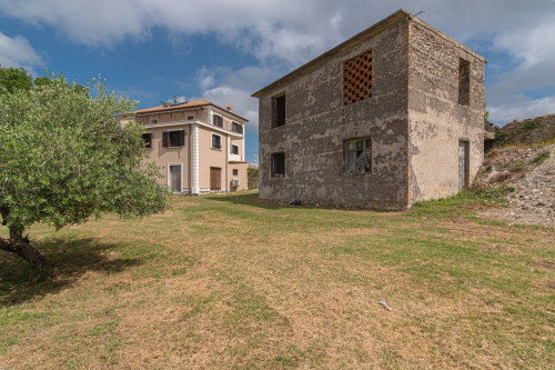Villa for sale in Arpino